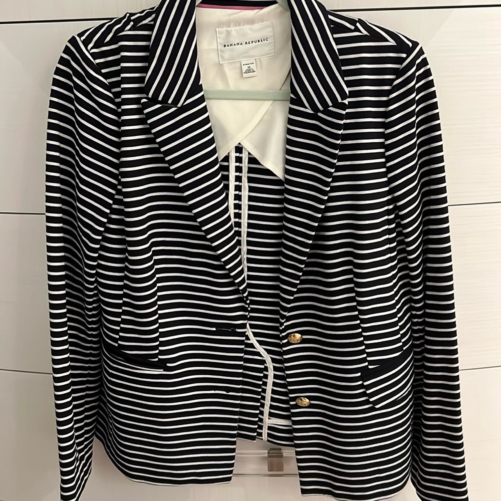 Banana Republic lady’s blazer